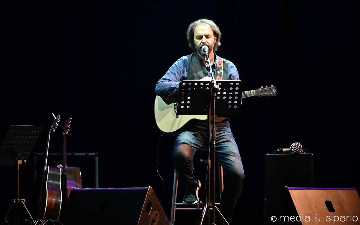 Neri Marcorè: Le mie canzoni altrui