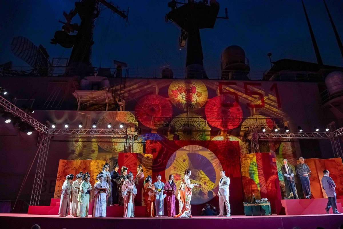 Madama Butterfly ovvero la Butterfly della portaerei