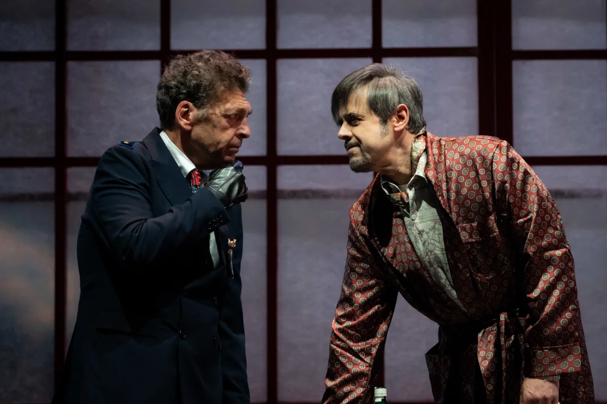 A Mirror. Uno spettacolo falso e NON autorizzato (recensione)