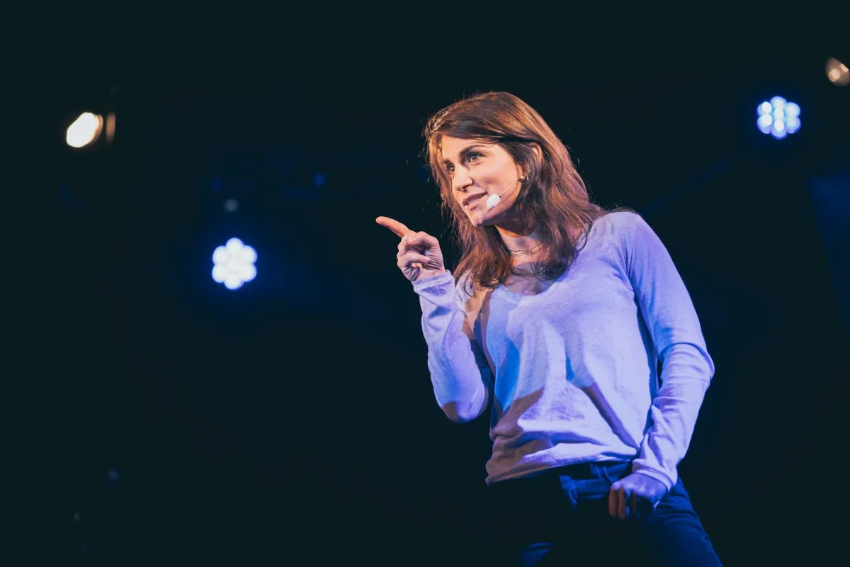 Paola Michelini: Introversa