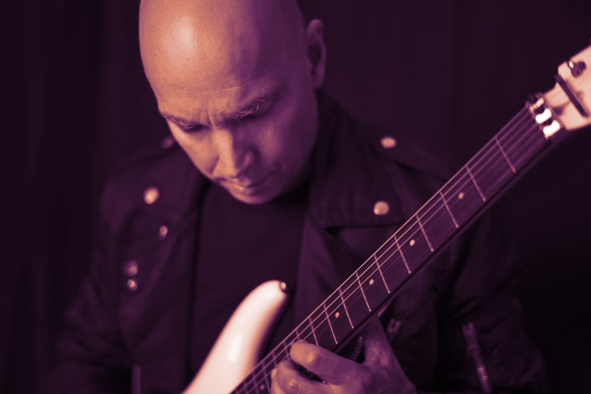 Joe Satriani live al Teatro EuropAuditorium di Bologna