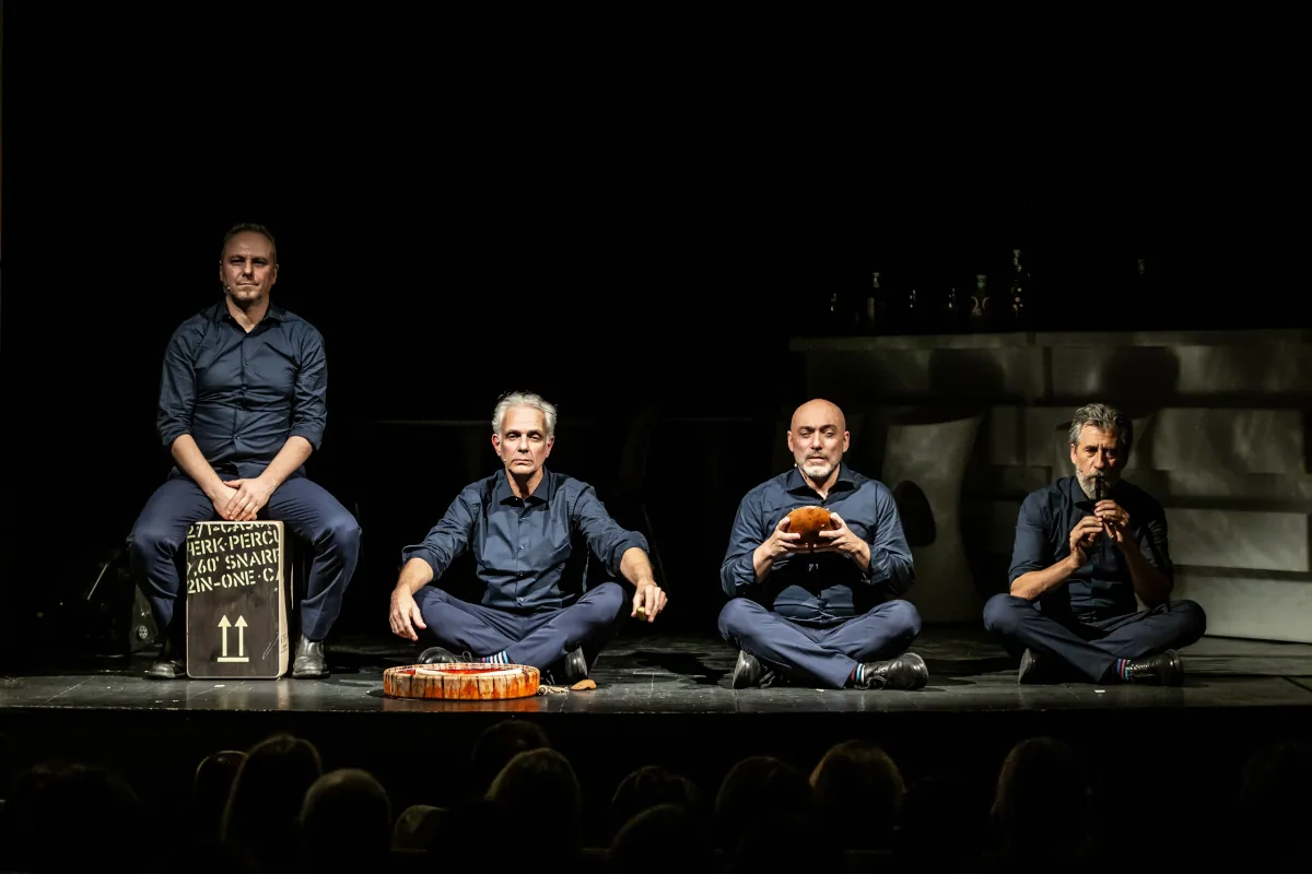 Il bar sotto il mare (Teatro Menotti)