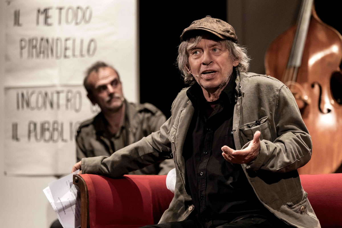 Da questa sera si recita a soggetto!
