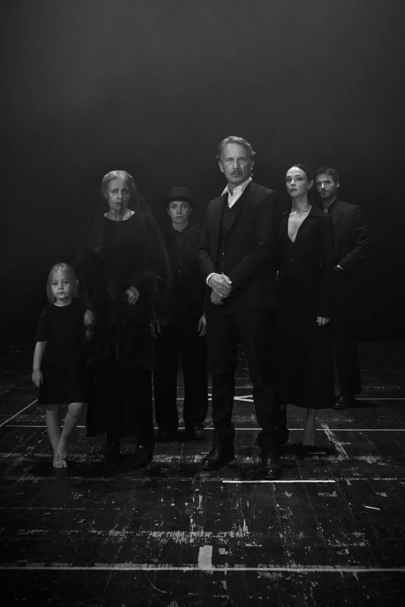 Sei personaggi in cerca d'autore al Teatro Quirino di Roma