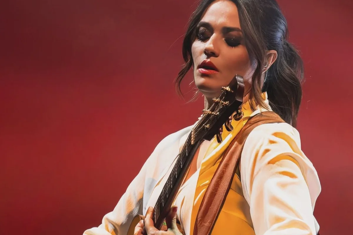 Carmen Consoli in acustico al Vulcanica Live Festival